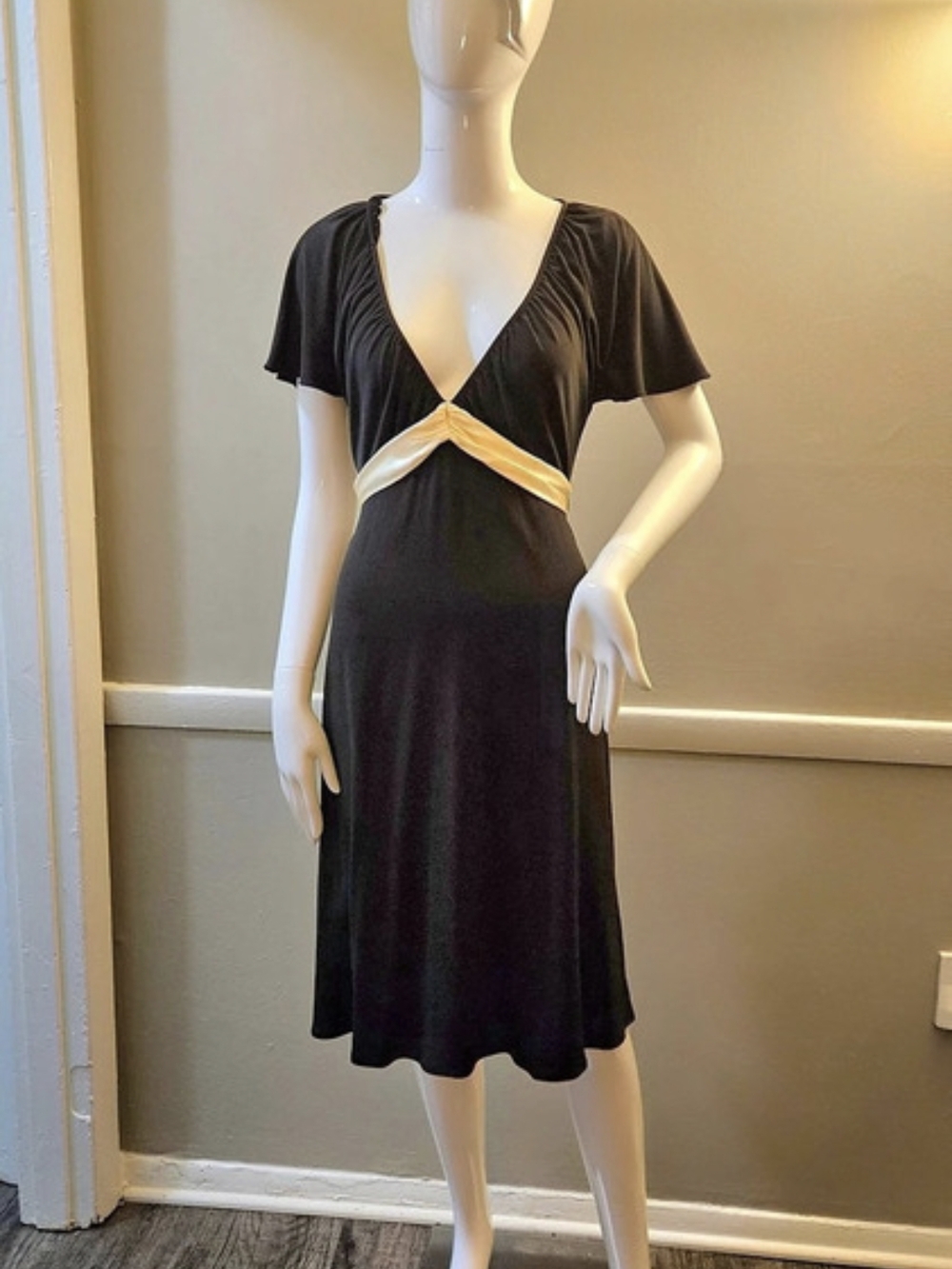 Laundry Dresses Women's Contrast-Tie Midi Dress Size